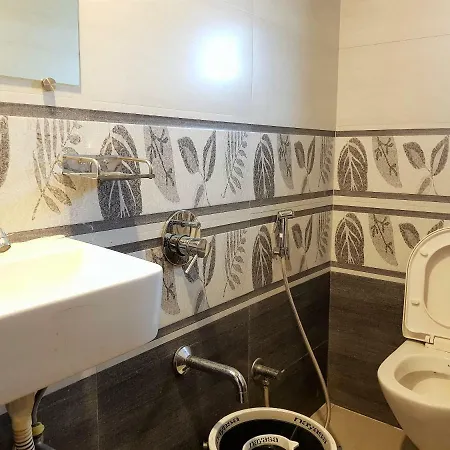 Hexa Avenue Hotel 3*