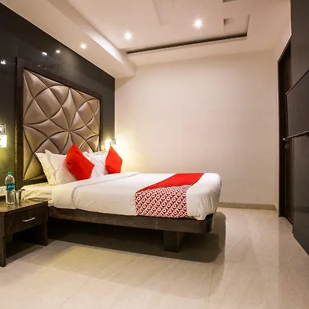 Hotel Oyo 37559 Al Haram Mumbai
