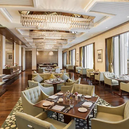 Hotel Taj Santacruz 5*