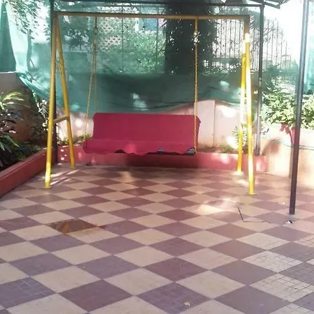 Aryan Hospitality Guest house *