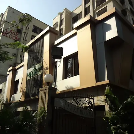 Bloom Residency Hotel 3*