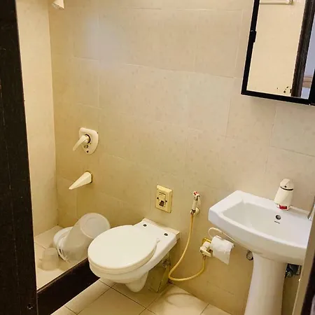 Bed & Breakfast Pinaki Comfort , Bandra
