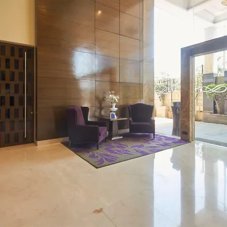 Residency Sarovar Portico Hotel 4*