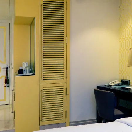 Harbour View Colaba Hotel Mumbai