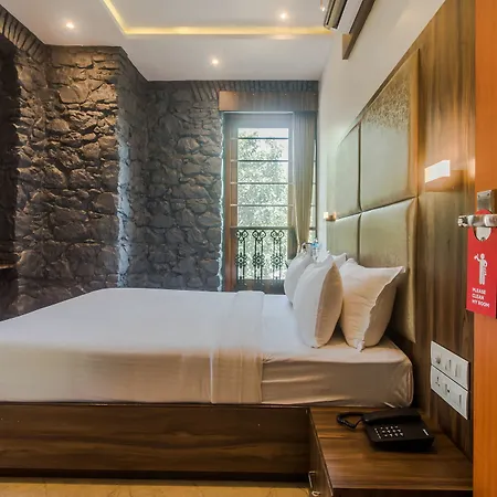 Sea Grand, Colaba 2*
