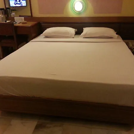 Ashray International, Sion - Near Bkc Hotel