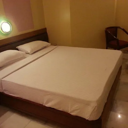 Ashray International, Sion - Near Bkc 2*