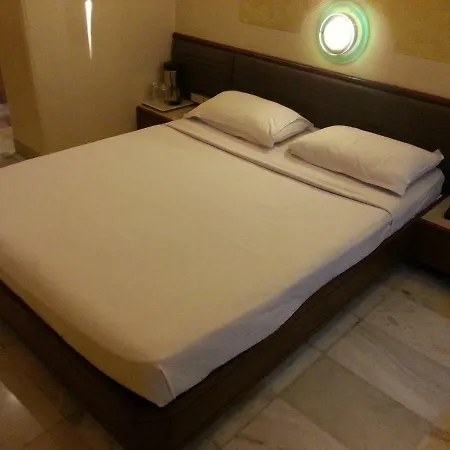 Hotel Ashray International, Sion - Near Bkc