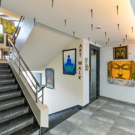 Dragonfly - The Art Hotel