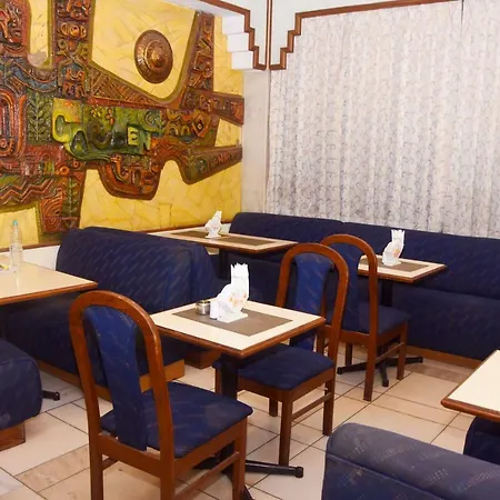 Garden Hotel 3*