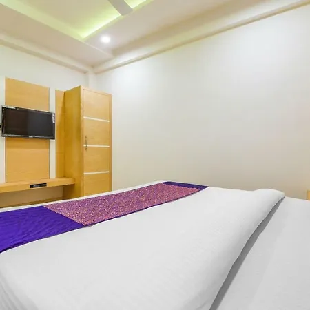 Anroute Stays - Airport Road Hotel