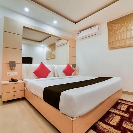 Anroute Stays - Airport Road Hotel 4*