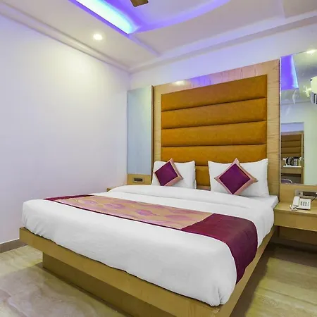 Anroute Stays - Airport Road Hotel