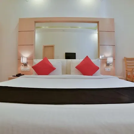 Anroute Stays - Airport Road Hotel 4*