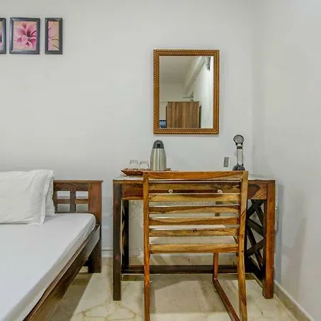 Service In Goregaon West Guest house *