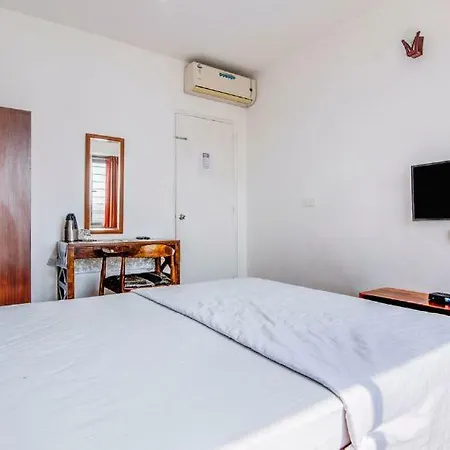 Service In Goregaon West Guest house
