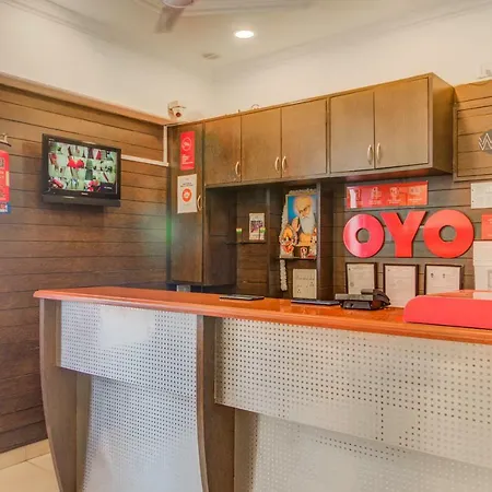 Oyo Flagship 572 Santacruz West Hotel