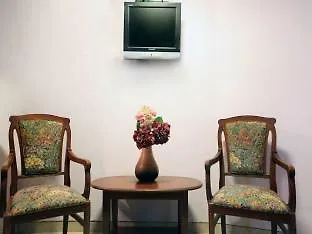 Hotel Benazeer 2*