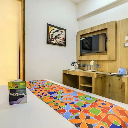 Fabhotel Midaas Comforts 3* Mumbai