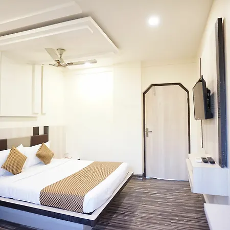 Hotel O Rana Residency Near Western Express Highway Metro Station Hotel