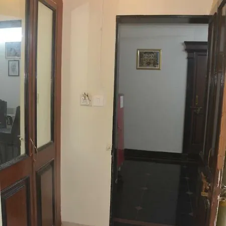 Guest house Golden Hospitality *