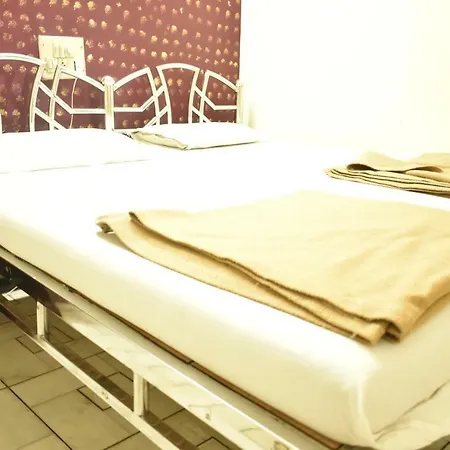 Popular Palace Hotel 2*