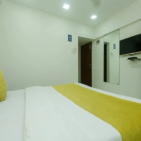 Oyo 11561 Imperial Bungalow Mumbai
