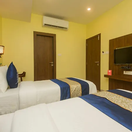 Hotel Oyo 9187 Adlon International