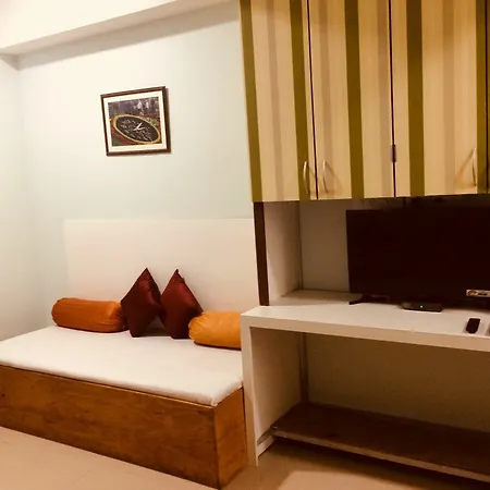 Shubham Parle Hotel