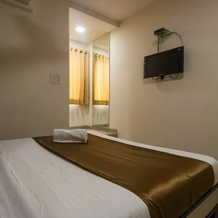 Minerva Residency Hotel *