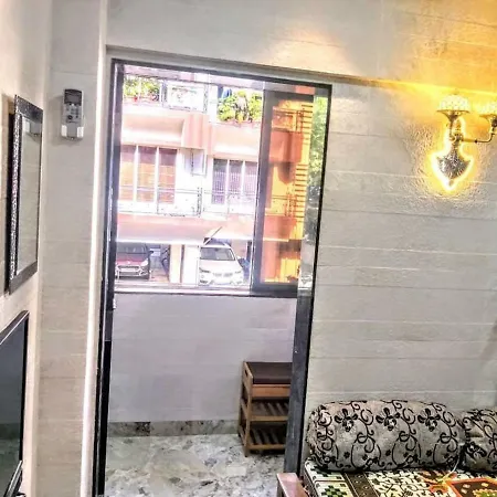 Cozy Furnished One Block From The Ocean