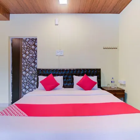 Oyo 41894 Vaishnavi Residency Hotel 3*