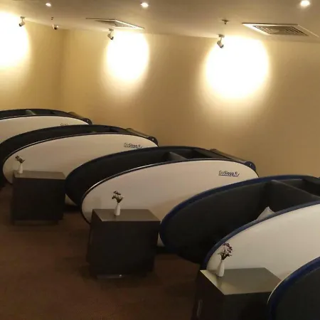 Aviserv Lounge 4*