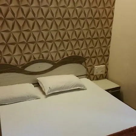 Hotel Maangta 219 @ Goregaon 2*