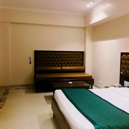 West End Opp Hospital Hotel Mumbai