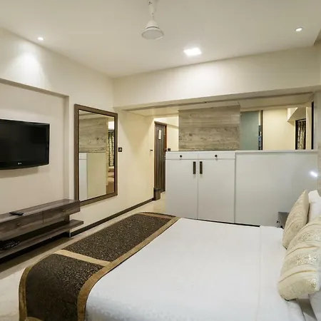 Executive Enclave Hotel 3*