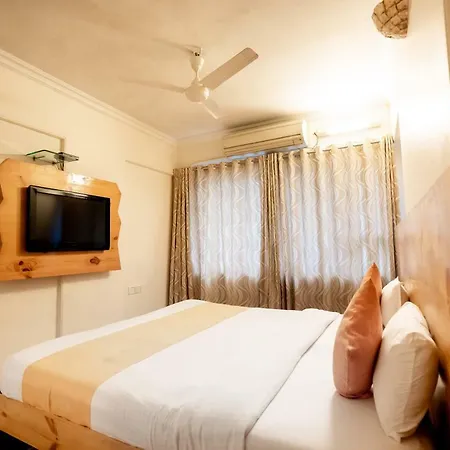 Hotel Mina International