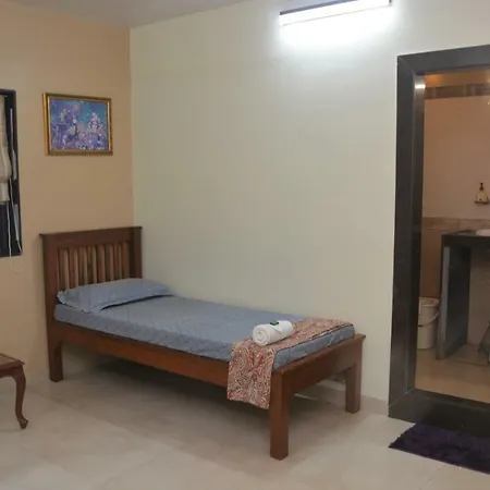 Golden Hospitality Guest house