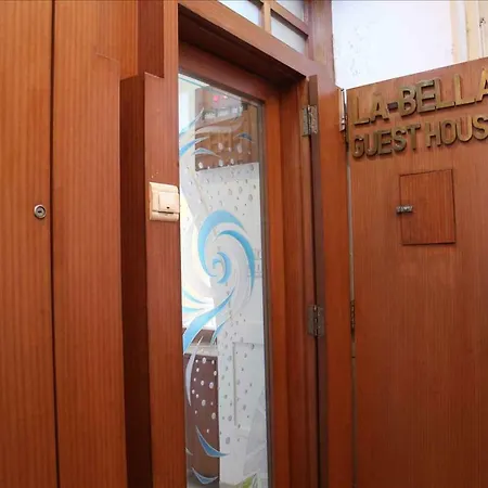 La-bella Guest house *
