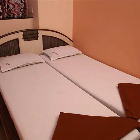 La-bella Guest house