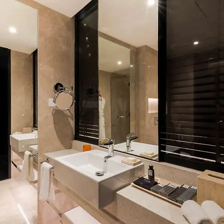 Hotel The Park Juhu 4*