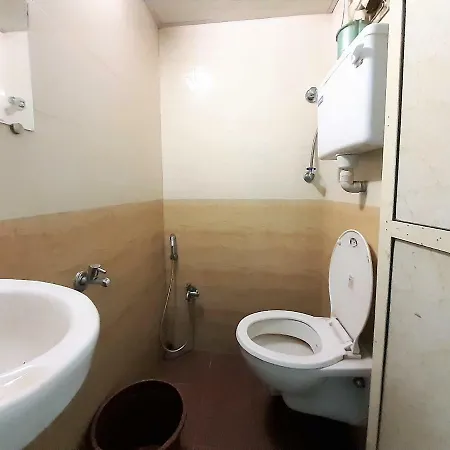 Hexa Star Royal Guest house *