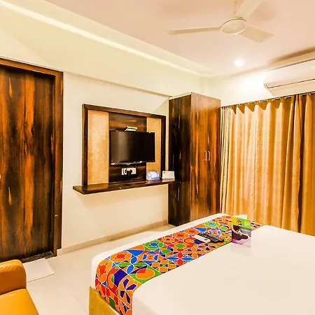 Hotel Fabhotel Embassy Park