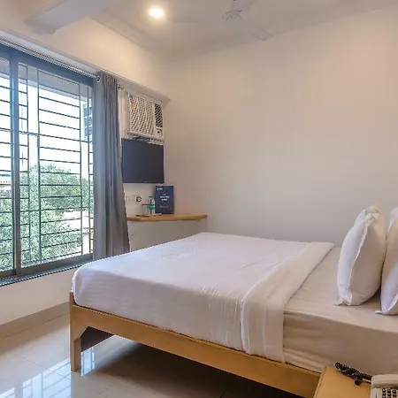 Oyo Flagship 572 Santacruz West Hotel