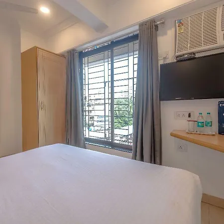 Oyo Flagship 572 Santacruz West 3*