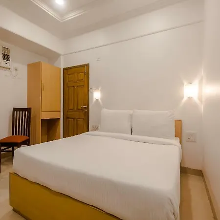 Hotel Oyo Flagship 572 Santacruz West