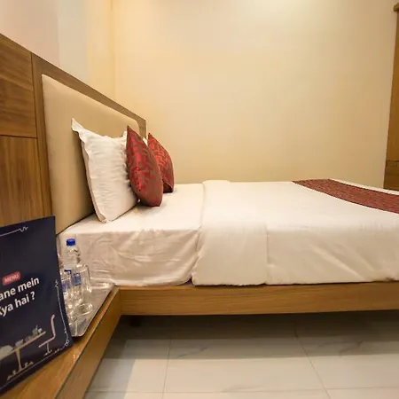 8872 Address Hotel