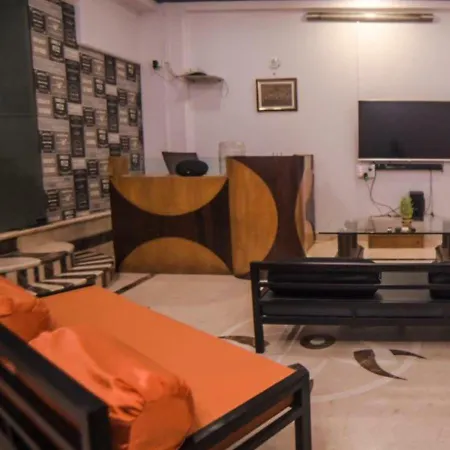 Happinest - The Backpacker's Hostel Mumbai