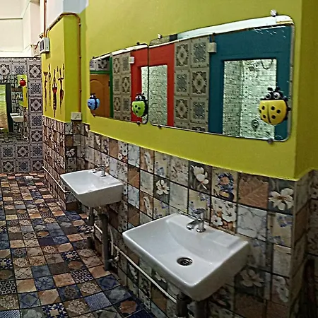 Salaam Namastey Backpackers Hostel *