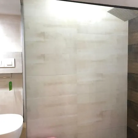 Hotel Dev Shelters 6